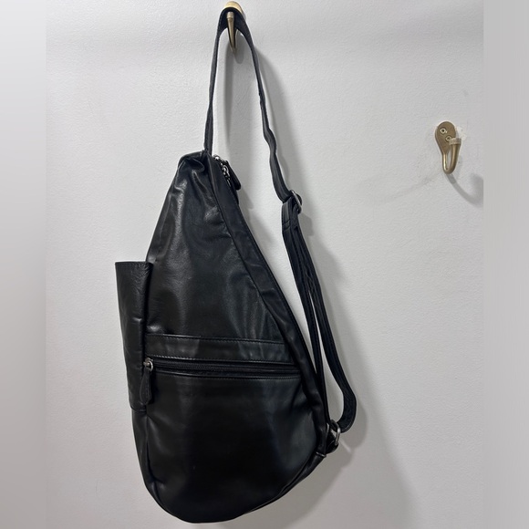 AmeriBag | Leather sling shoulder bag - Picture 11 of 16